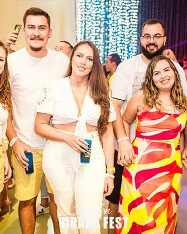 Turma reunida no salão